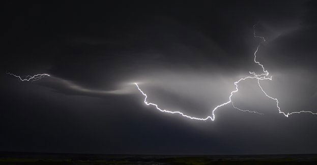 Pomorskie/ IMGW ostrzega przed burzami