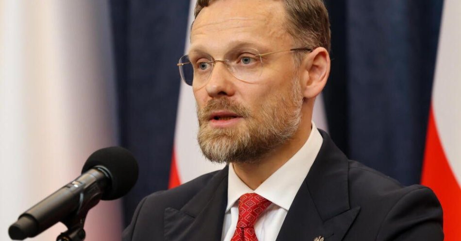 zdjęcie: Bogucki: prezydent nie podjął jeszcze decyzji ws. ustawy wdrażającej unijny program SAFE / Warszawa, 10.03.2026. Szef Kancelarii Prezydenta RP Zbigniew Bogucki na konferencji prasowej w Pałacu Prezydenckim w Warszawie, 10 bm. po spotkaniu z premierem Donaldem Tuskiem. Spotkanie dotyczyło m.in. zaproponowanej przez prezydenta alternatywy „polski SAFE 0 proc.”. (az/awol) PAP/Albert Zawada