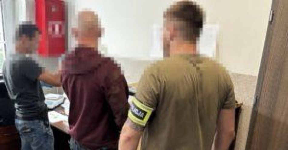 zdjęcie: Współpraca lubańskich i złotoryjskich policjantów uwieńczona zatrzymaniem dwóch złodziei / fot. KPP w Złotoryi