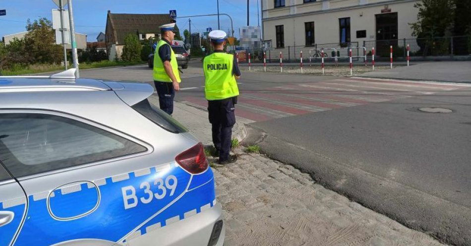 zdjęcie: Witaj szkoło! Trzebniccy policjanci czuwają nad bezpieczeństwem uczniów / fot. KPP w Trzebnicy