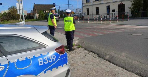Witaj szkoło! Trzebniccy policjanci czuwają nad bezpieczeństwem uczniów