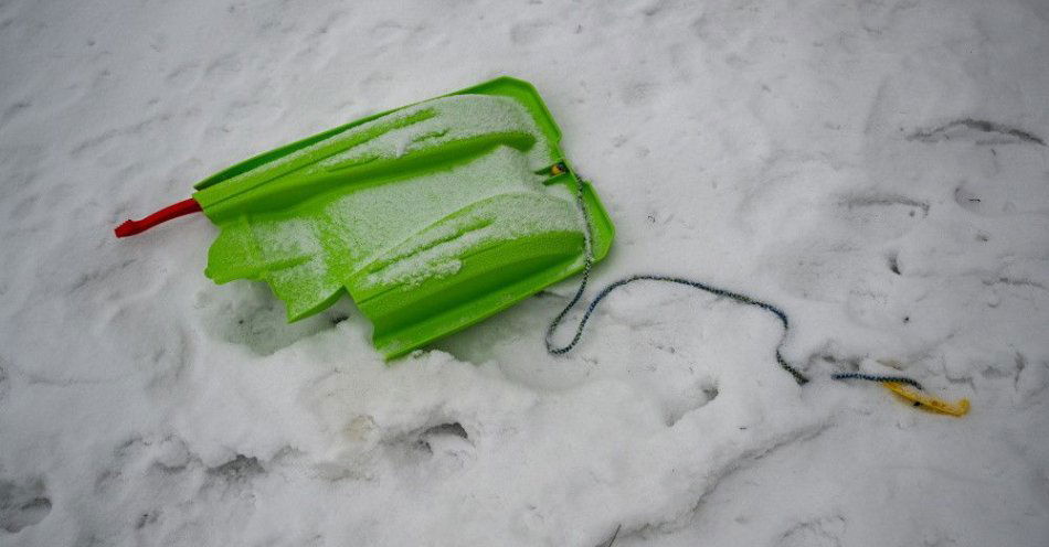 zdjęcie: Lubuskie: 49-latek zmarł po wypadku podczas kuligu za quadem / Przemyśl, 07.12.2023. Zimowa pogoda w Przemyślu, 7 bm. (aldg) PAP/Darek Delmanowicz