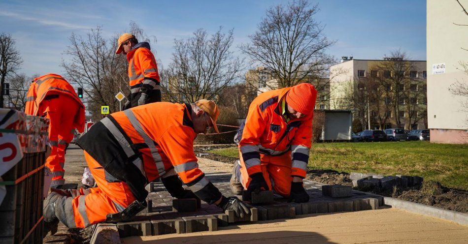 zdjęcie: Nowa inwestycja dla pieszych w katowickim Giszowcu. Trwają też inne roboty drogowe / fot. nadesłane