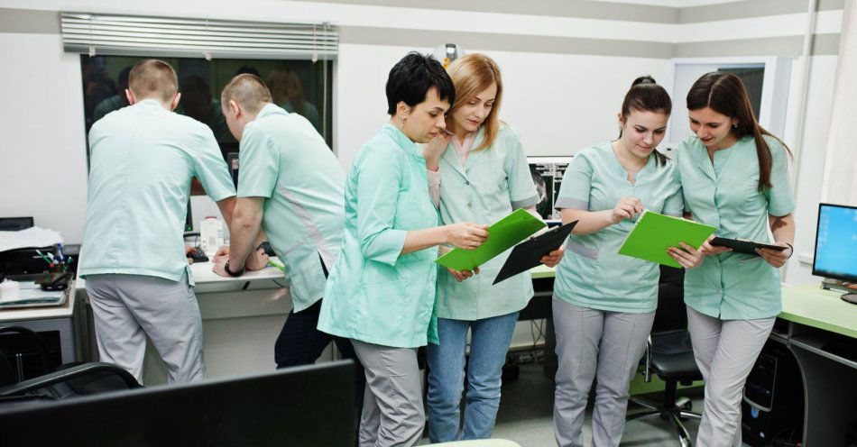 zdjęcie: Trzy uczelnie wspólnie uruchamiają studia magisterskie z arteterapii / v10500535