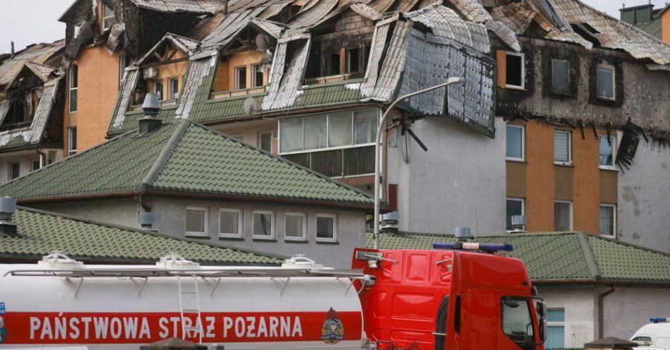 zdjęcie: Pogorzelcy z Ząbek otrzymają pierwsze zaliczki z ubezpieczeń w ciągu kilku dni / fot. PAP