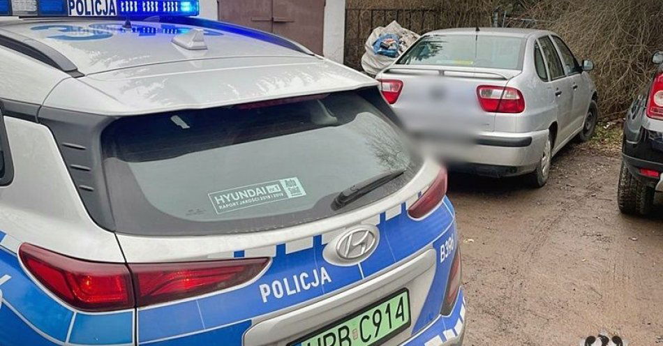 zdjęcie: Na Nowym Mieście w ręce policjantów wpadł dzisiaj kolejny przestępca drogowy, który tym razem miał sądowy zakaz poruszania się pojazdami / fot. KMP w Wałbrzychu