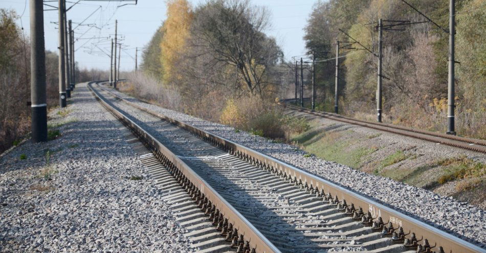 zdjęcie: Umowa na rewitalizację linii kolejowej z Jasła do Nowego Zagórza - podpisana / v12838036
