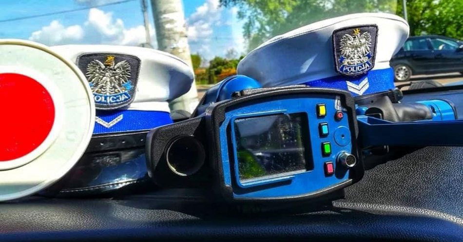 zdjęcie: Jazda bez uprawnień na motocyklu surowo karana- przasnyscy policjanci prfzypominają o tym nieodopowiedzialnym amatorom  ,,dwóch kółek,, / fot. KPP w Przasnyszu