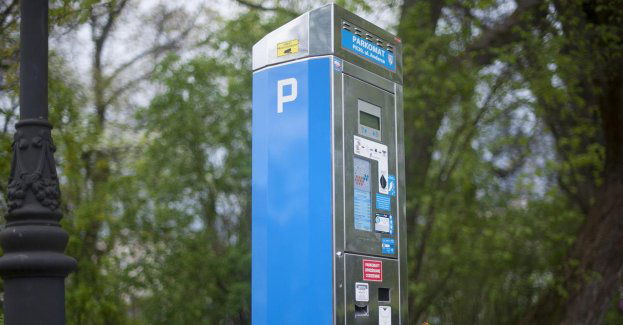 Od dziś dłuższe godziny obwiązywania strefy płatnego parkowania w centrum miasta