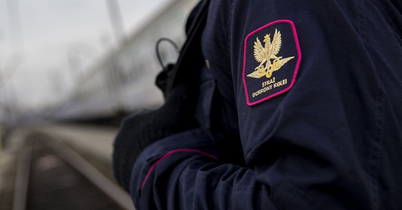 zdjęcie: Udaremniona próba samobójcza przez funkcjonariuszy SOK i Policji / fot. nadesłane