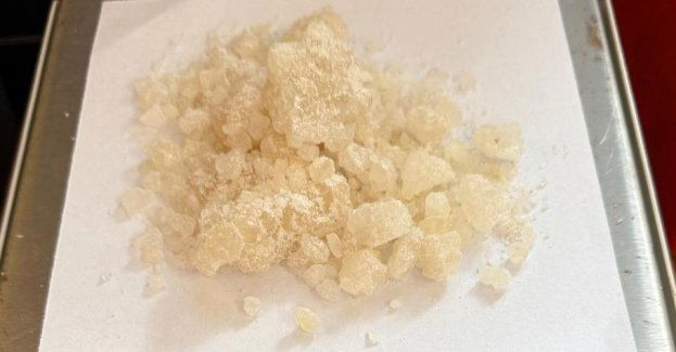 Odpowiedzą za posiadanie i udzielanie narkotyków