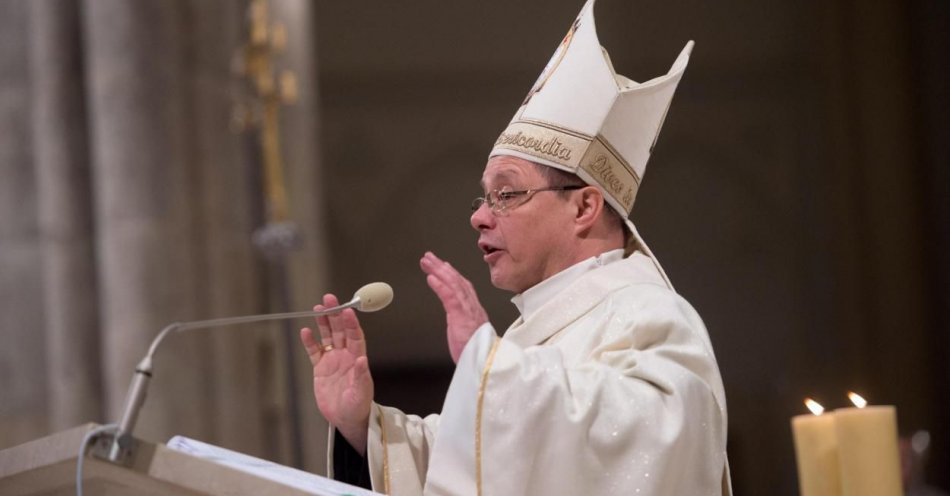 zdjęcie: Bóg ustanowił Chrystusa sędzią nad nami / fot. PAP