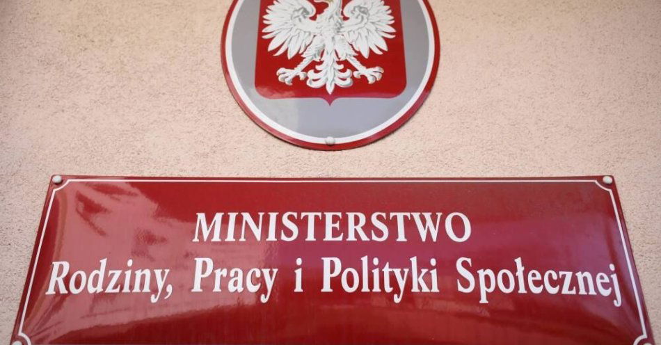 zdjęcie: Szacunkowa stopa bezrobocia w kwietniu wyniosła 5,2 proc.; mniej niż przed miesiącem / fot. PAP