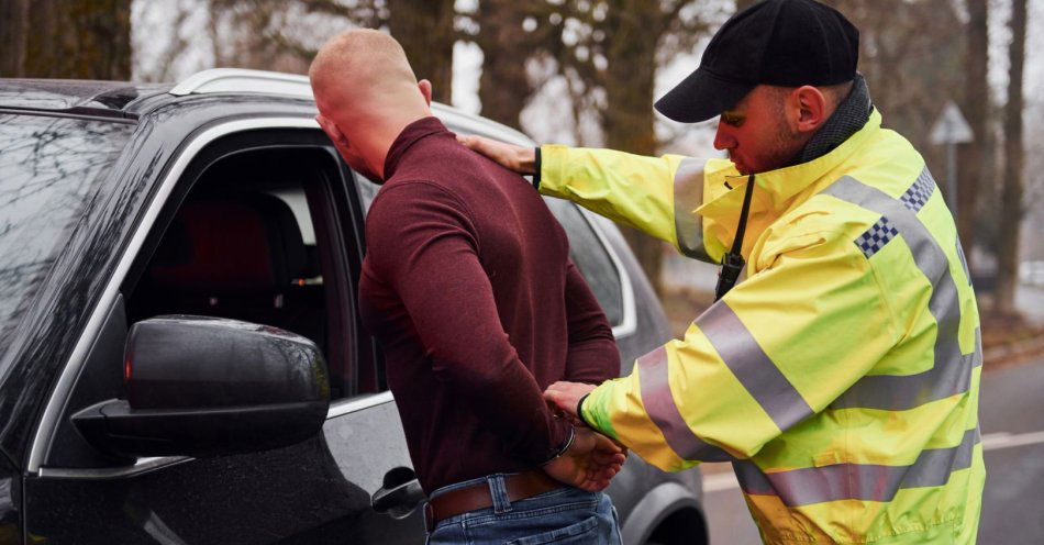 zdjęcie: Śmiertelnie potrącił i uciekł - policjanci zatrzymali 31-letniego kierującego / V15245714