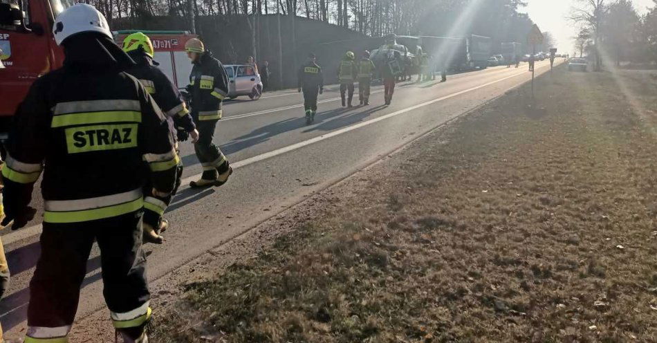zdjęcie: Zderzenie trzech aut na drodze krajowej nr 91 w Piasecznie / fot. KPP w Tczewie