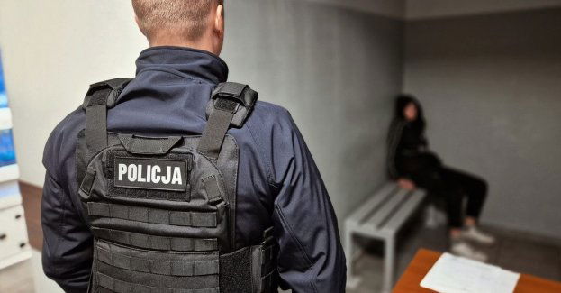 Pijany dziewiętnastolatek wjechał w ogrodzenie na Zadębiu