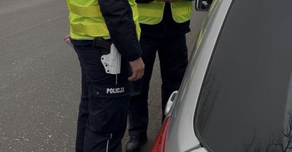 zdjęcie: Mikołajki z Pomorską Policją: apteczki i edukacja drogowa / fot. KPP w Malborku