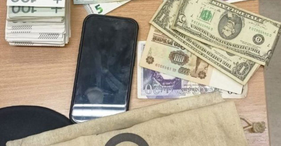 zdjęcie: Nastolatek zatrzymany po odebraniu 47 tys. zł od seniorki / fot. KMP w Olsztynie