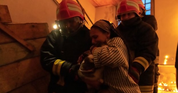 Z powodu przeciekającego dachu z budynku ewakuowano sześć osób