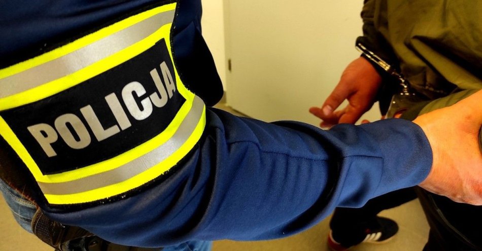 zdjęcie: Poszukiwany 24-latek zatrzymany z narkotykami / fot. KMP w Piotrkowie Trybunalskim