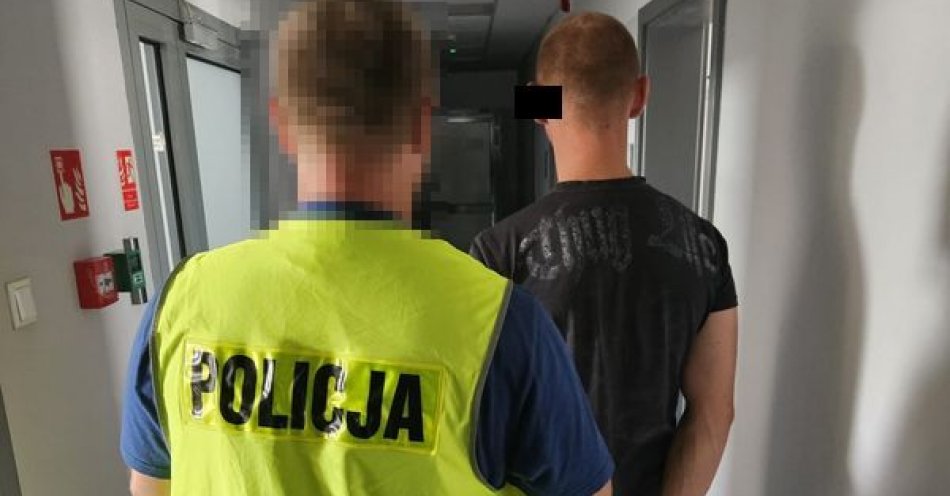 zdjęcie: Kryminalni zatrzymali włamywaczy, którzy ukradli ogrodowy traktorek i inny sprzęt z warsztatu w Gowinie / fot. KPP w Wejherowie