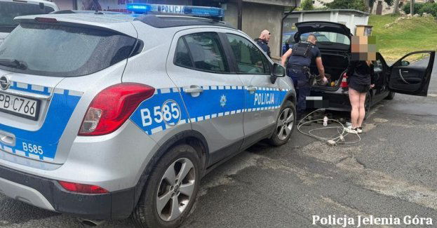 Poszukiwany z dożywotnim zakazem, po alkoholu wpadł podczas kontroli drogowej