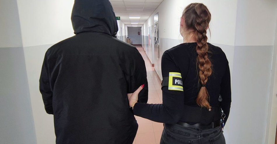 zdjęcie: Fałszywe setki na stacji paliw. 19-latek zatrzymany / fot. KPP w Łęczycy