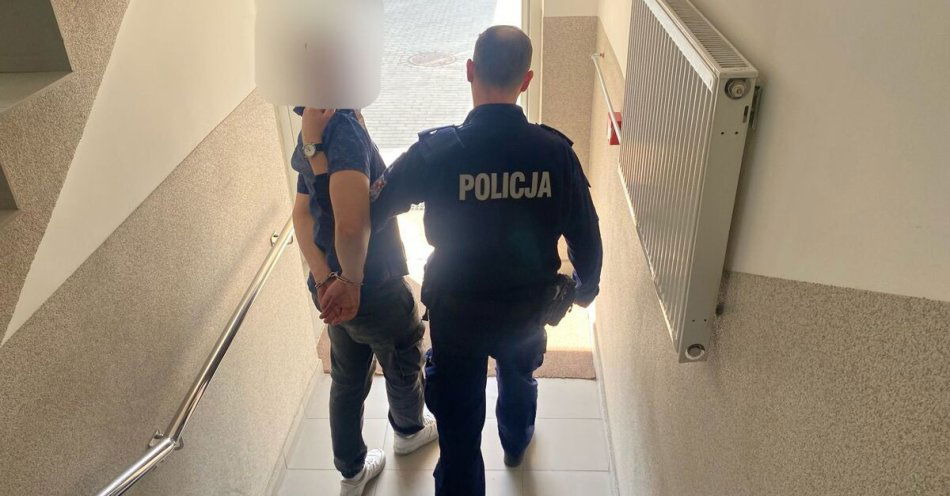 zdjęcie: Zambrów: mężczyzna zatrzymany po kradzieży ciągnika za 190 tys. / fot. KPP Zambrów