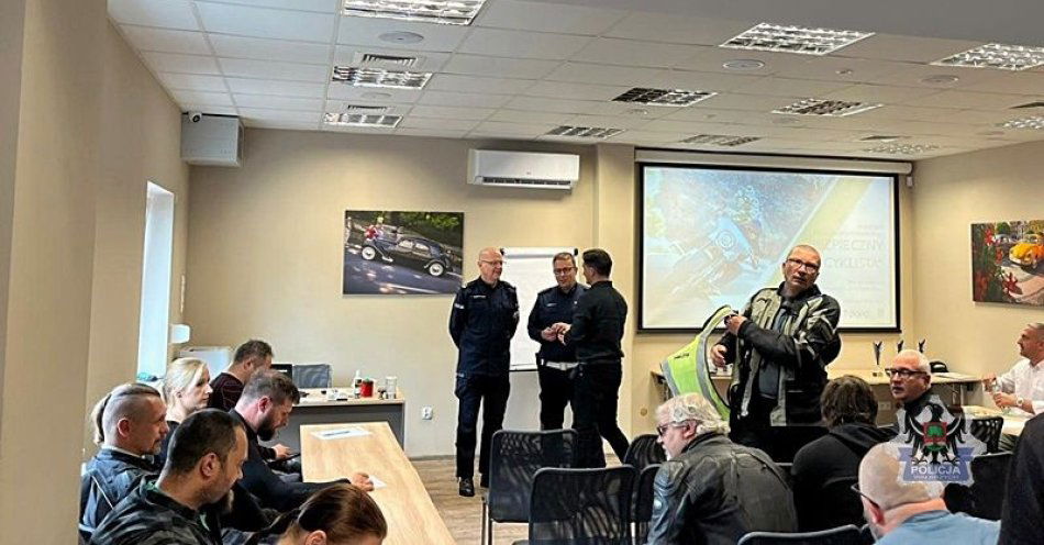zdjęcie: „Bezpieczny Motocyklista 2025” za nami - pasja, umiejętności i bezpieczeństwo na dwóch kołach / fot. KMP w Wałbrzychu