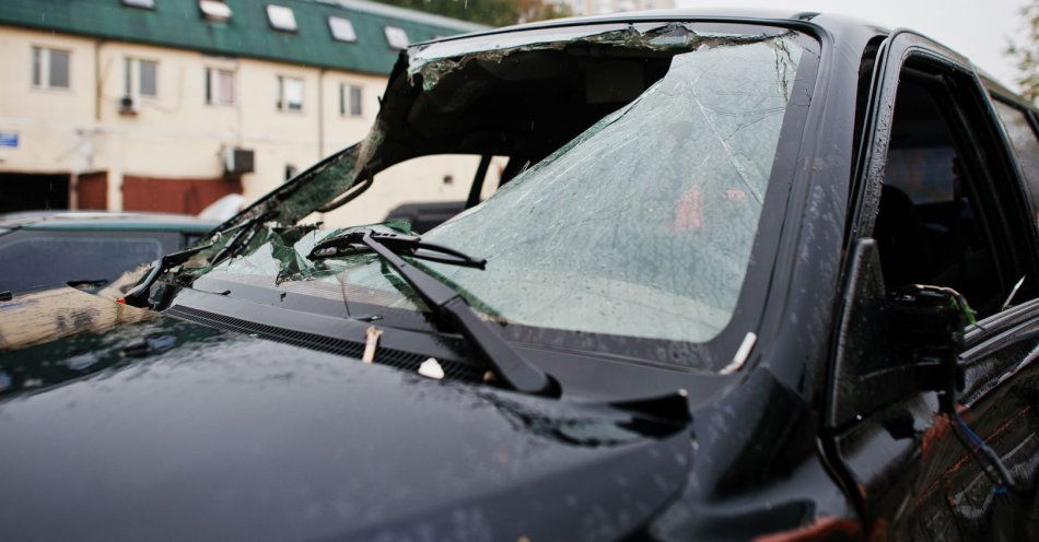 zdjęcie: 6-latek poważnie ranny w wypadku, do którego doszło podczas ucieczki przed policją / v6631219