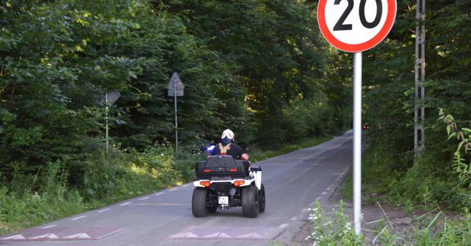zdjęcie: Nocne poszukiwania zaginionego 14-latka / fot. KMP w Bochni