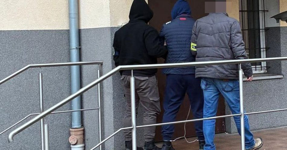 zdjęcie: Zatrzymano 37-latka po serii włamań. Straty ponad 400 tys. / fot. KMP w Szczecinie