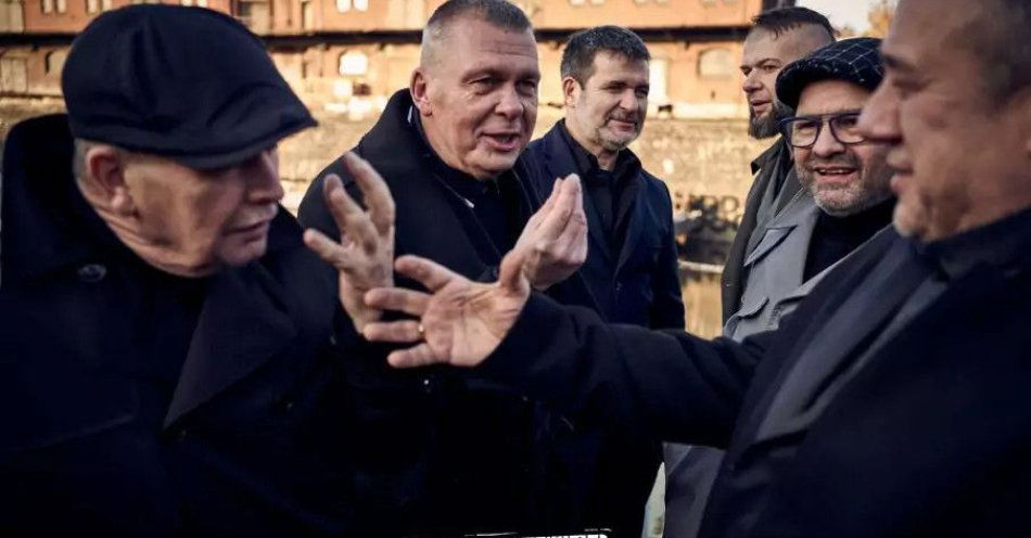 zdjęcie: Raz, Dwa, Trzy... dzieści pięć okrążeń wokół słońca / kupbilecik24.pl / Raz, Dwa, Trzy... dzieści pięć okrążeń wokół słońca