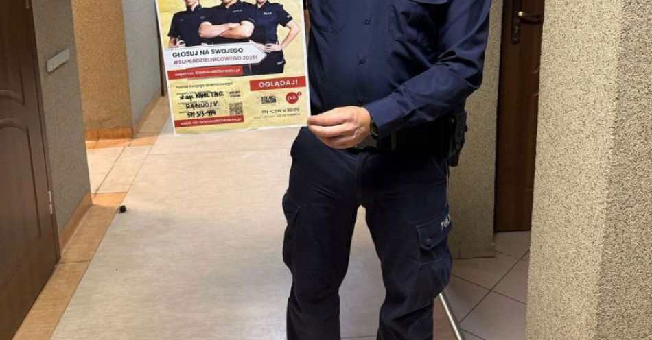 zdjęcie: Seniorzy uczą się jak chronić się przed oszustami w Rąbinie / fot. KPP w Świdwinie IMG-20260319-WA0002