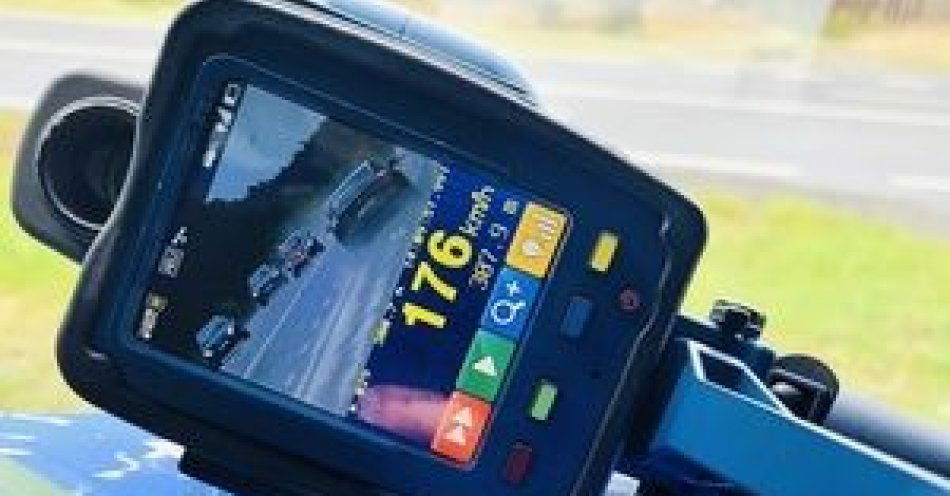 zdjęcie: Stargardzka drogówka nie ustaje w walce z piratami drogowymi - 2500 złotych mandatu za 176 km/h na ,,90-tce’’ / fot. KPP w Stargardzie