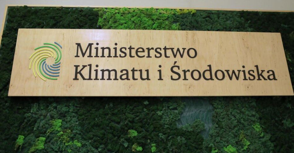 zdjęcie: Informacja o odkryciu nowych złóż ropy naftowej na Bałtyku musi zostać potwierdzona / fot. PAP