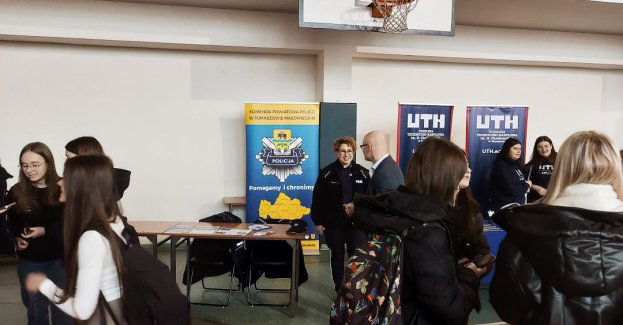 Akademickie Inicjatywy z udziałem tomaszowskich policjantów