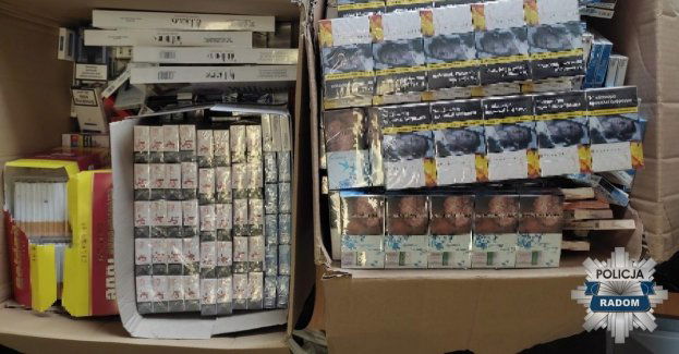 Policjanci zabezpieczyli wyroby bez akcyzy na targowisku