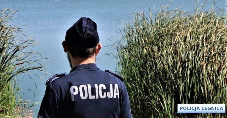 zdjęcie: Zapowiada się upalny weekend - zachowaj rozsądek nad wodą / fot. KMP w Legnicy