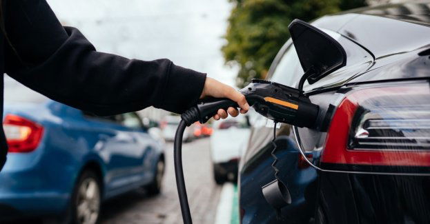 Siedem aut elektrycznych trafi do gmin w ramach projektu odchodzenia od węgla