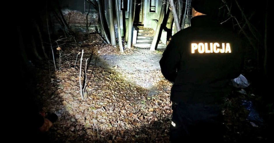 zdjęcie: Niskie temperatury zagrażają życiu reaguj i pomóż / fot. KPP w Ropczycach fot. mł. asp. A.Olszowy-Szydło