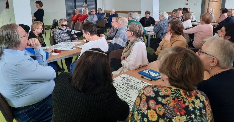 zdjęcie: Seniorzy uczą się pilnie / fot. UM Grudziądz