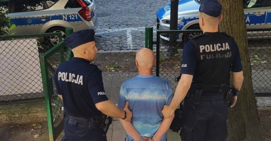 zdjęcie: Poszukiwany 72-latek zatrzymany przed komisariatem / fot. KMP w Gdańsku