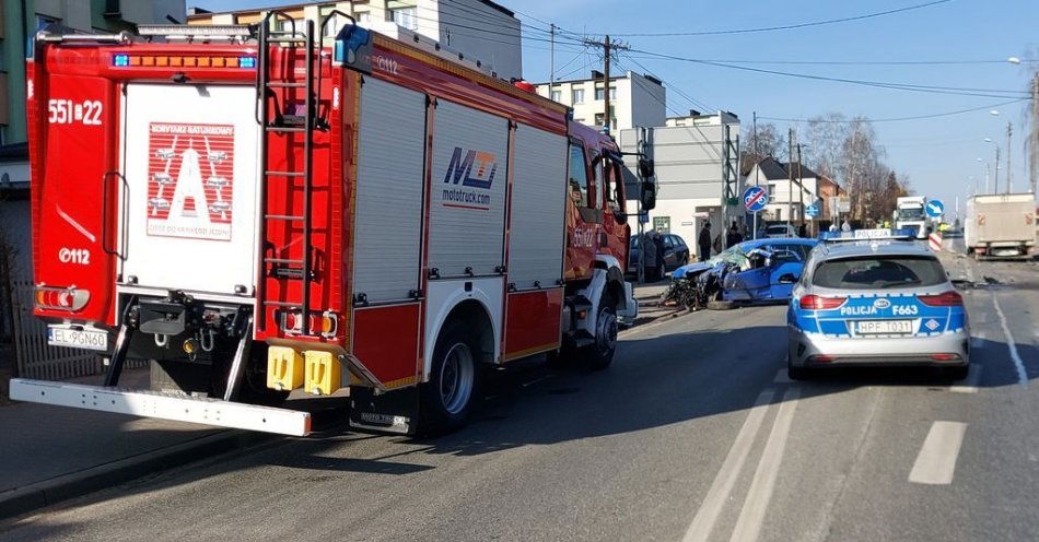 zdjęcie: Niebezpieczne zdarzenie drogowe na ulicy Sieradzkiej w Wieluniu / fot. KPP w Wieluniu