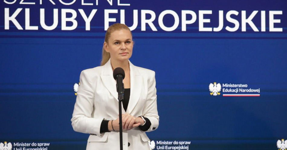 zdjęcie: Zachęcamy szkoły do organizowania Szkolnych Klubów Europejskich / fot. PAP