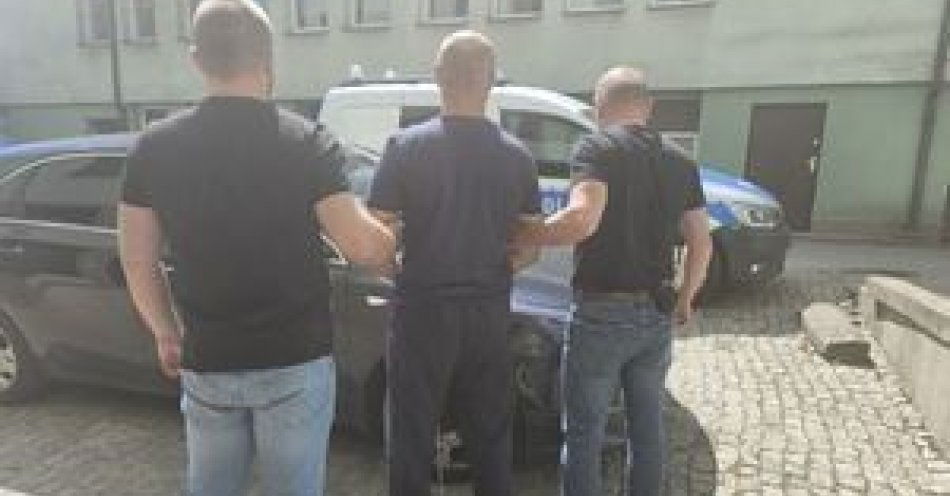 zdjęcie: Dwójka ostrowczan odpowie za rozbój / fot. KPP Ostrowiec Świętokrzyski