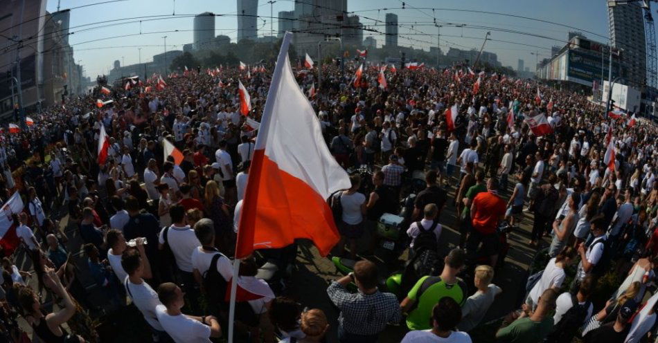 zdjęcie: W piątek zawyją syreny w hołdzie powstańcom warszawskim / fot. PAP