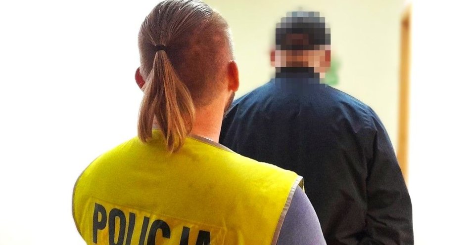 zdjęcie: Zatrzymani poszukiwani - skuteczna akcja kościerskich policjantów / fot. KPP w Kościerzynie