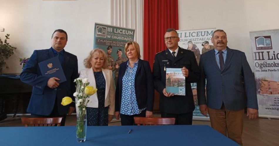 zdjęcie: Klasa o profilu pożarniczym w III LO / fot. UM Grudziądz