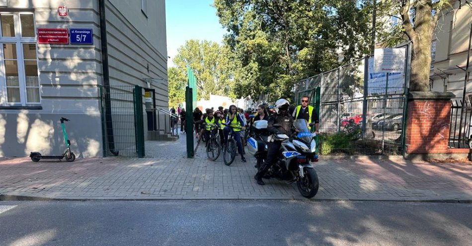 zdjęcie: XI Rajd rowerowy na trasie Siedlce – Chodów – Niwiski – Bale / fot. KMP w Siedlcach